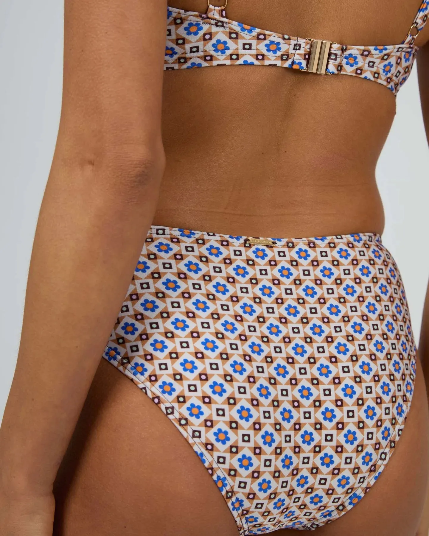 ALL ABOUT EVE -  Cabo Crush Mod Mid Waist Pant Multicoloured