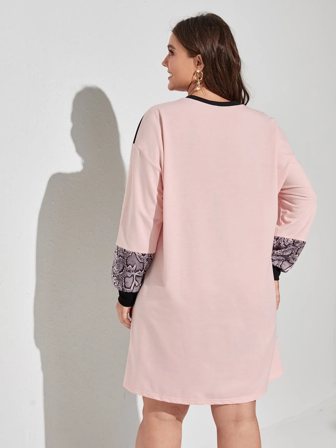 Casual Snakeskin Print Long Sleeve Round Neck Straight Short Plus Size Dress