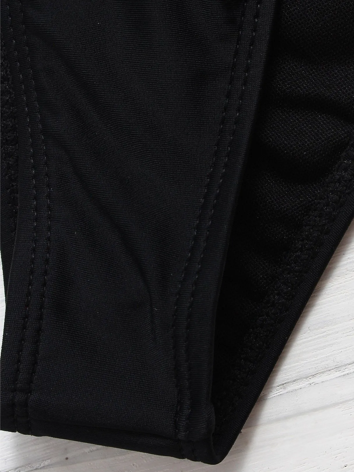 Custom V-Neck Plain Sleeveless Bodycon Hem Black Bikini Set