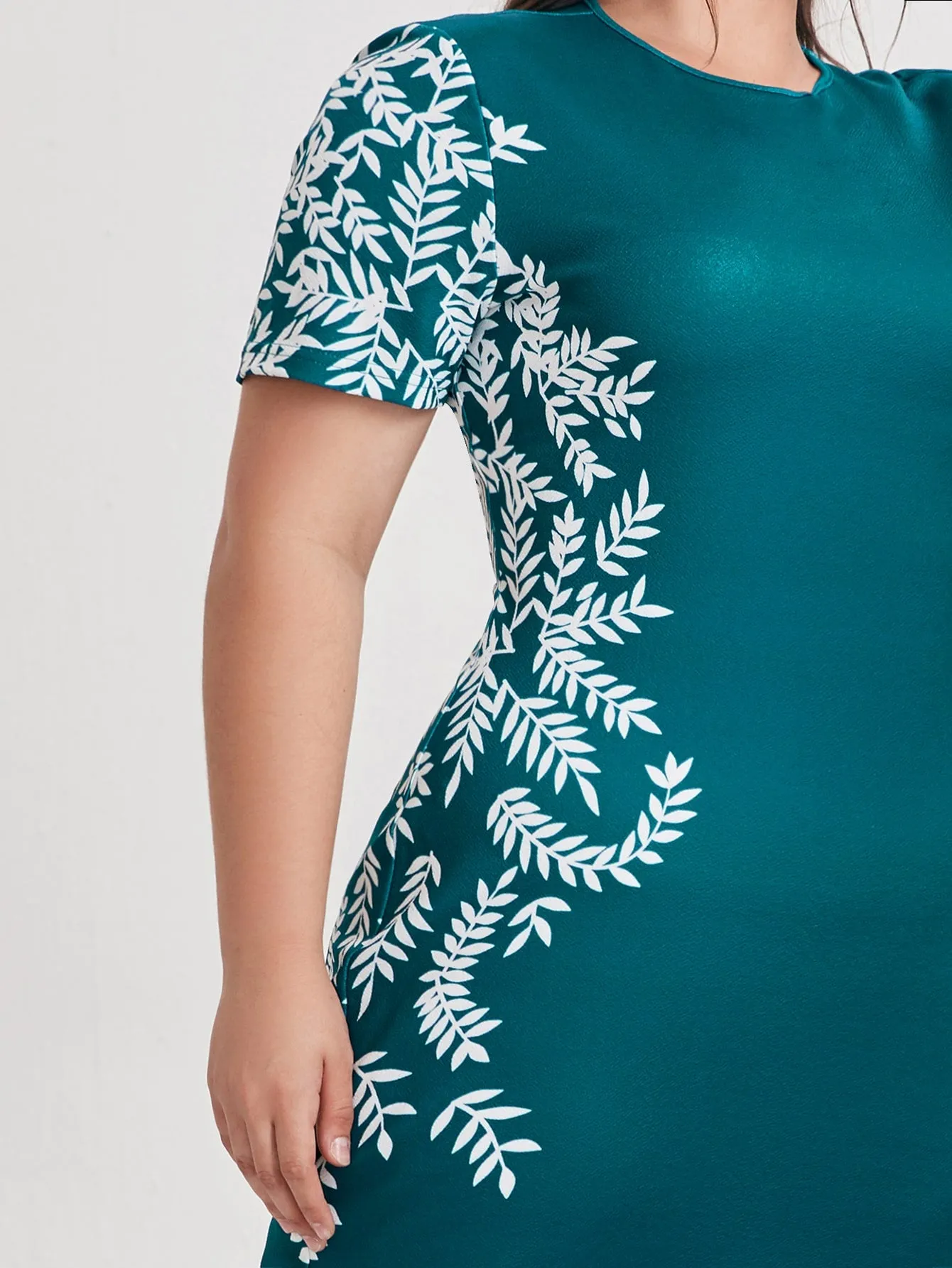 Elegant Plants Short Sleeve Round Neck Pencil Natural Midi Plus Size Dress