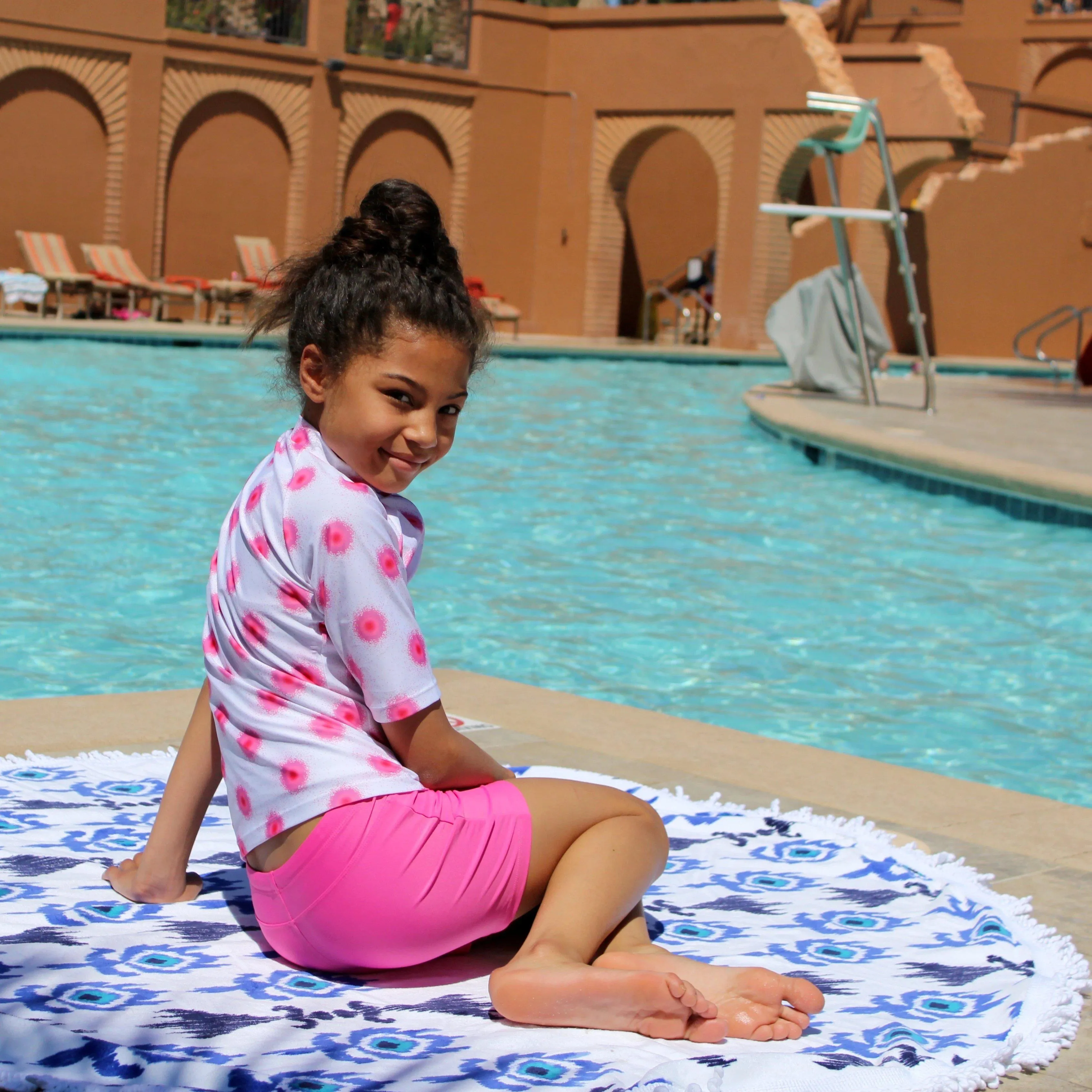 Girls Short Sleeve Rash Guard   Tankini Shorts Set (3 Piece) - "Graffiti Splash"