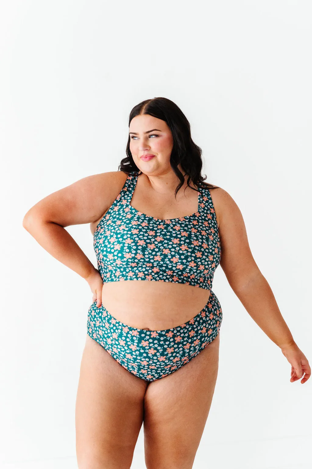 Mid Rise Bottoms in Midnight Daisy