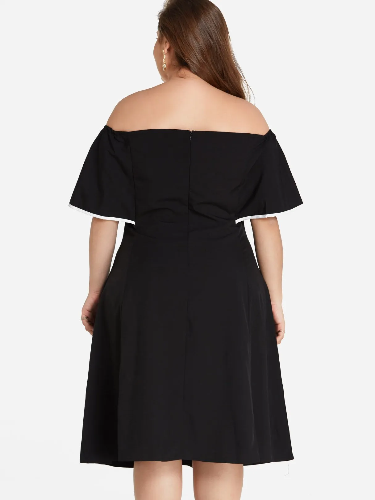 OEM ODM Off The Shoulder Tiered Ruffle Trim Short Sleeve Flounced Hem Black Plus Size Dress
