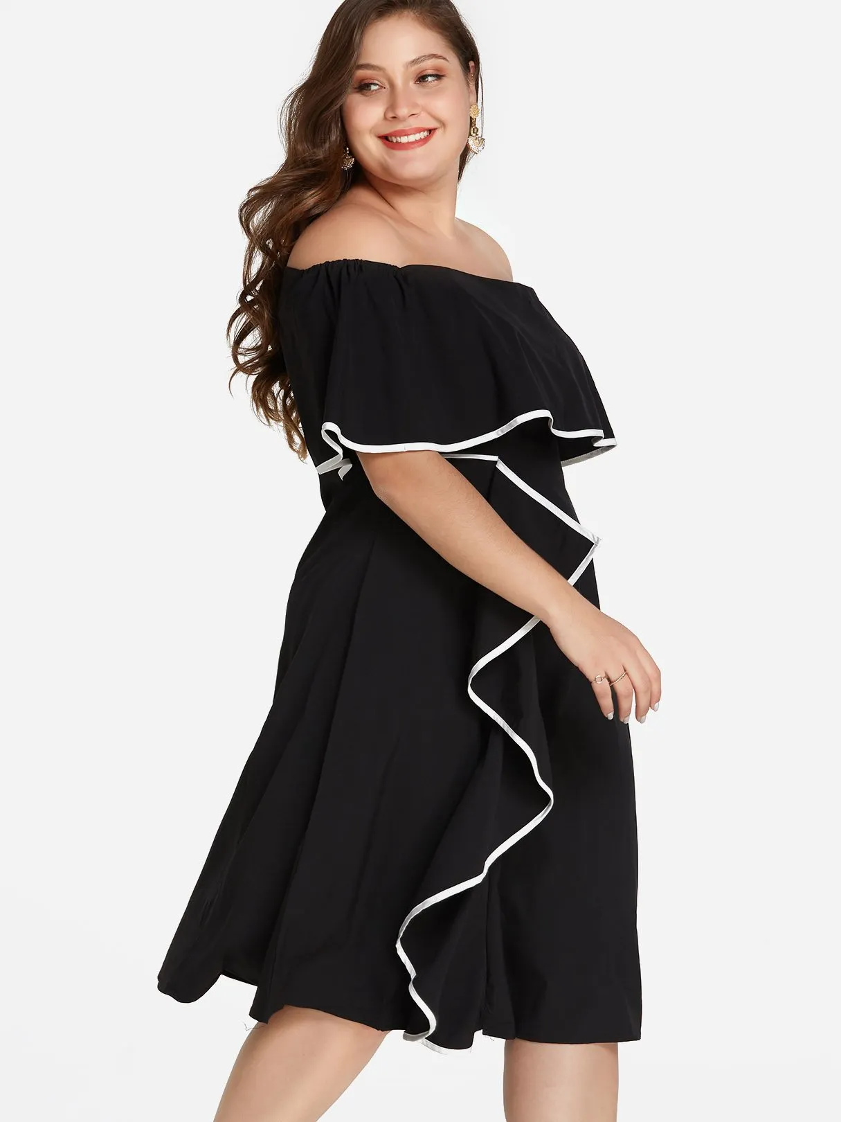 OEM ODM Off The Shoulder Tiered Ruffle Trim Short Sleeve Flounced Hem Black Plus Size Dress