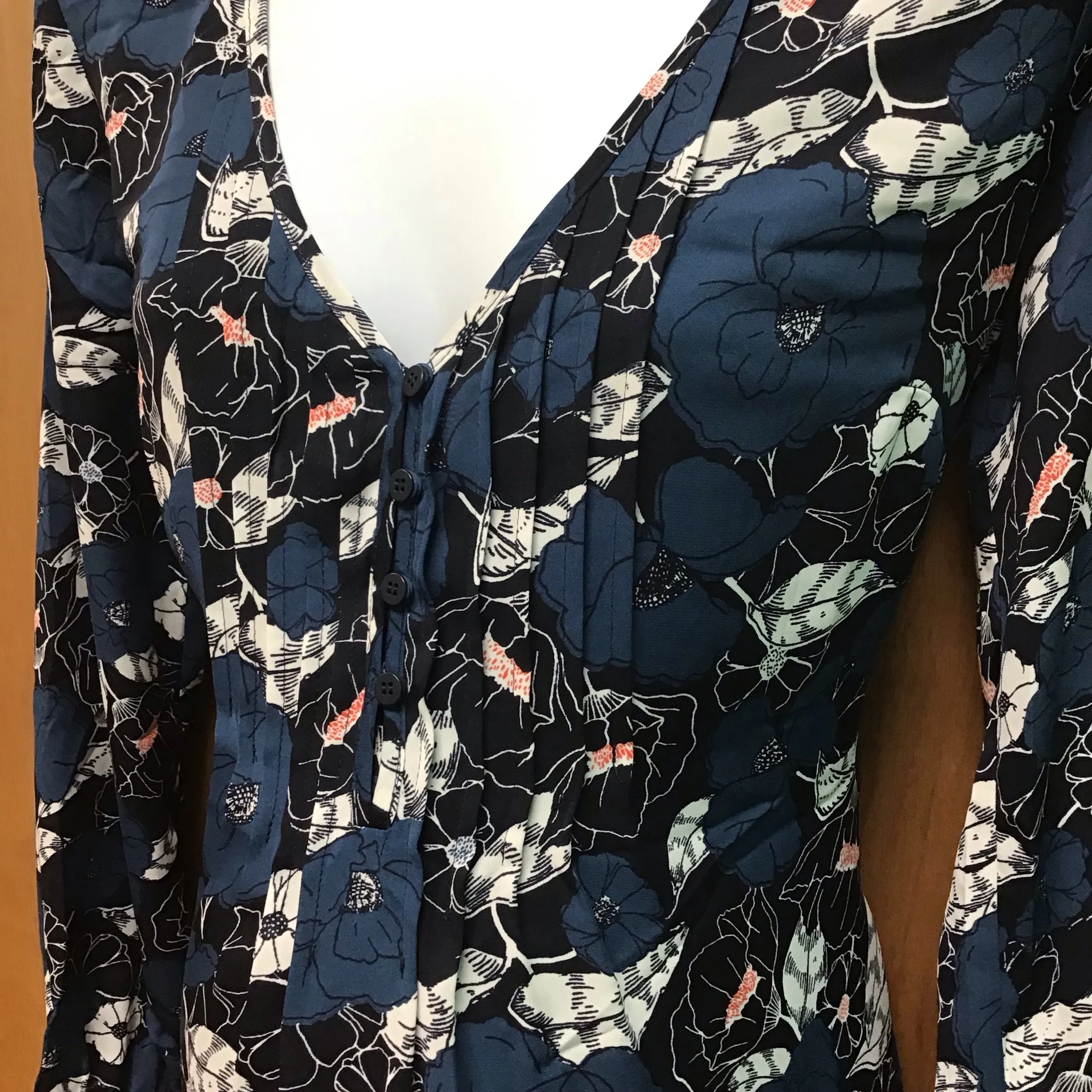 Pea in the Pod Maternity Size Small Top/Blouse
