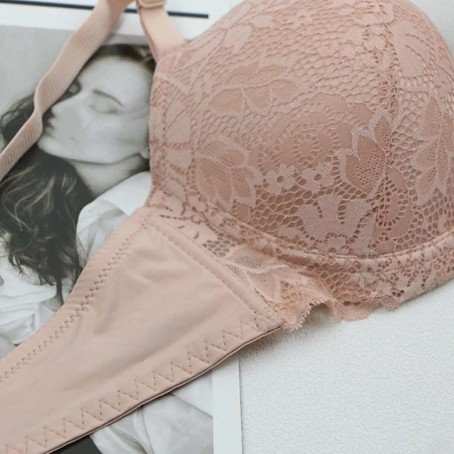 Push Up Lace Bra for Women Gather Comfortable Sexy Padded Bras Summer New V Neck Adjustable Straps Everyday Bralette