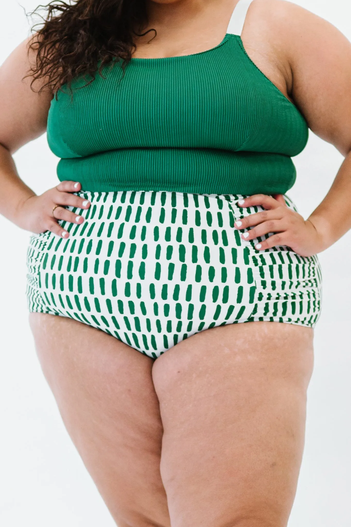 Sun Baked Bottoms | Kiwi Lines