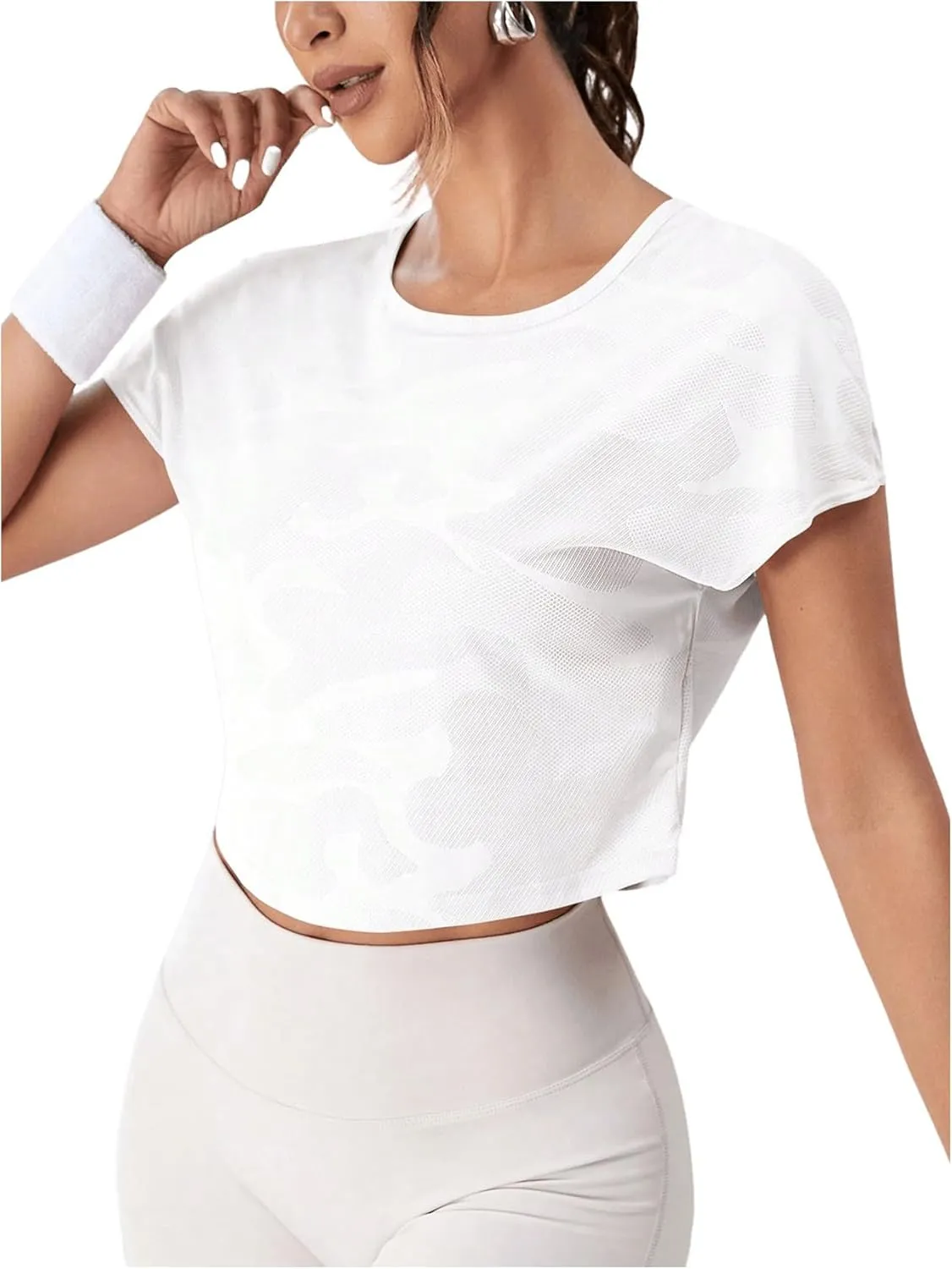 SweatyRocks Women's Criss Cross Back Crewneck Sports Tee Cut Out Short Sleeve Workout Crop Top