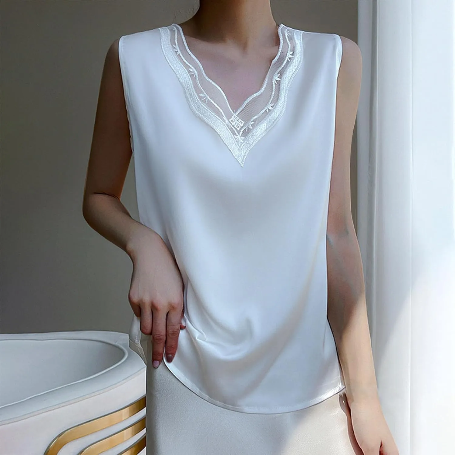 Tank Tops for Women Summer Casual Lace V Neck Solid Color Sexy Sleeveless Shirts Beach Vacation 2025 Tunics Tees