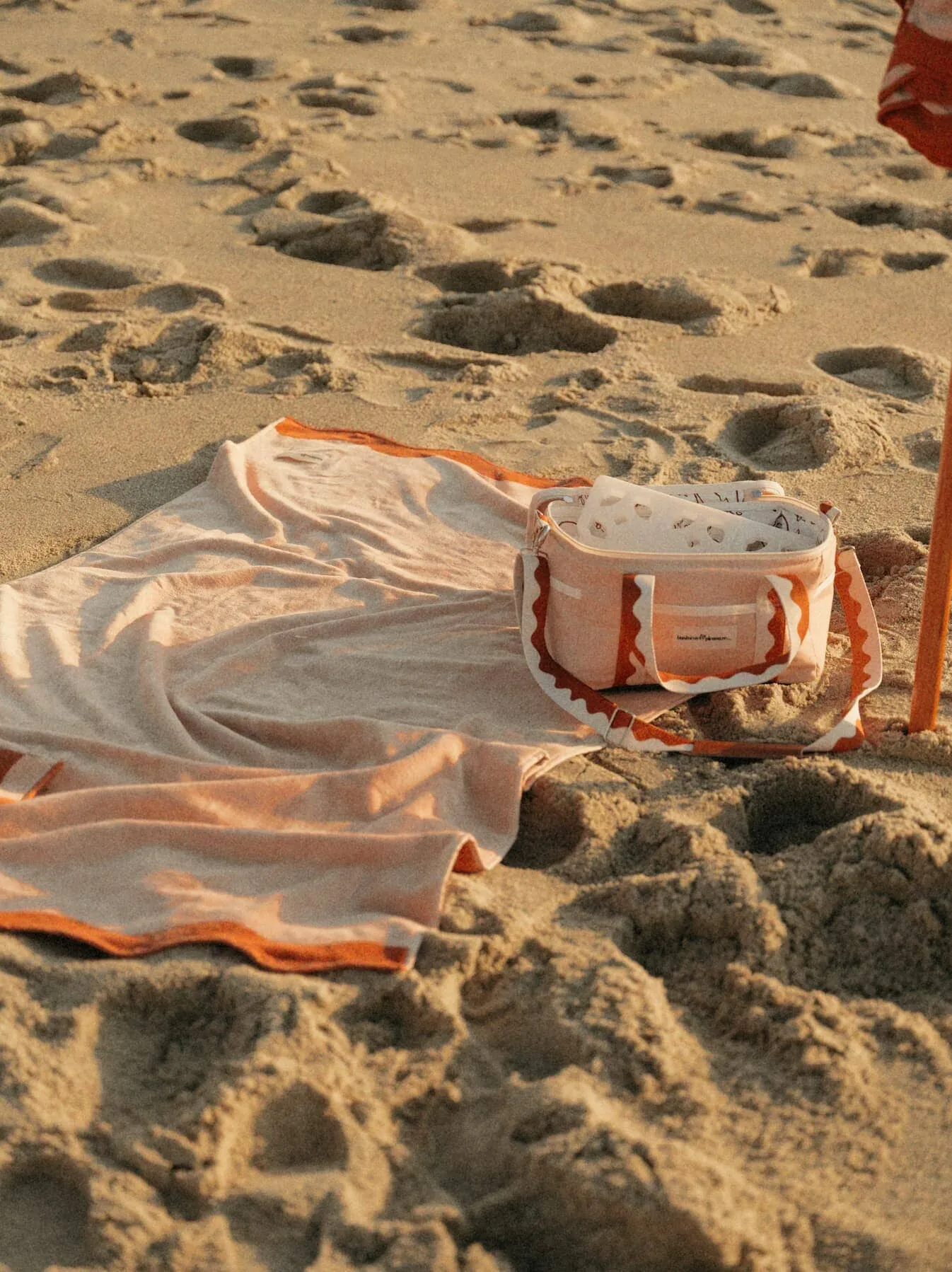 The Beach Towel - Rivie Pink