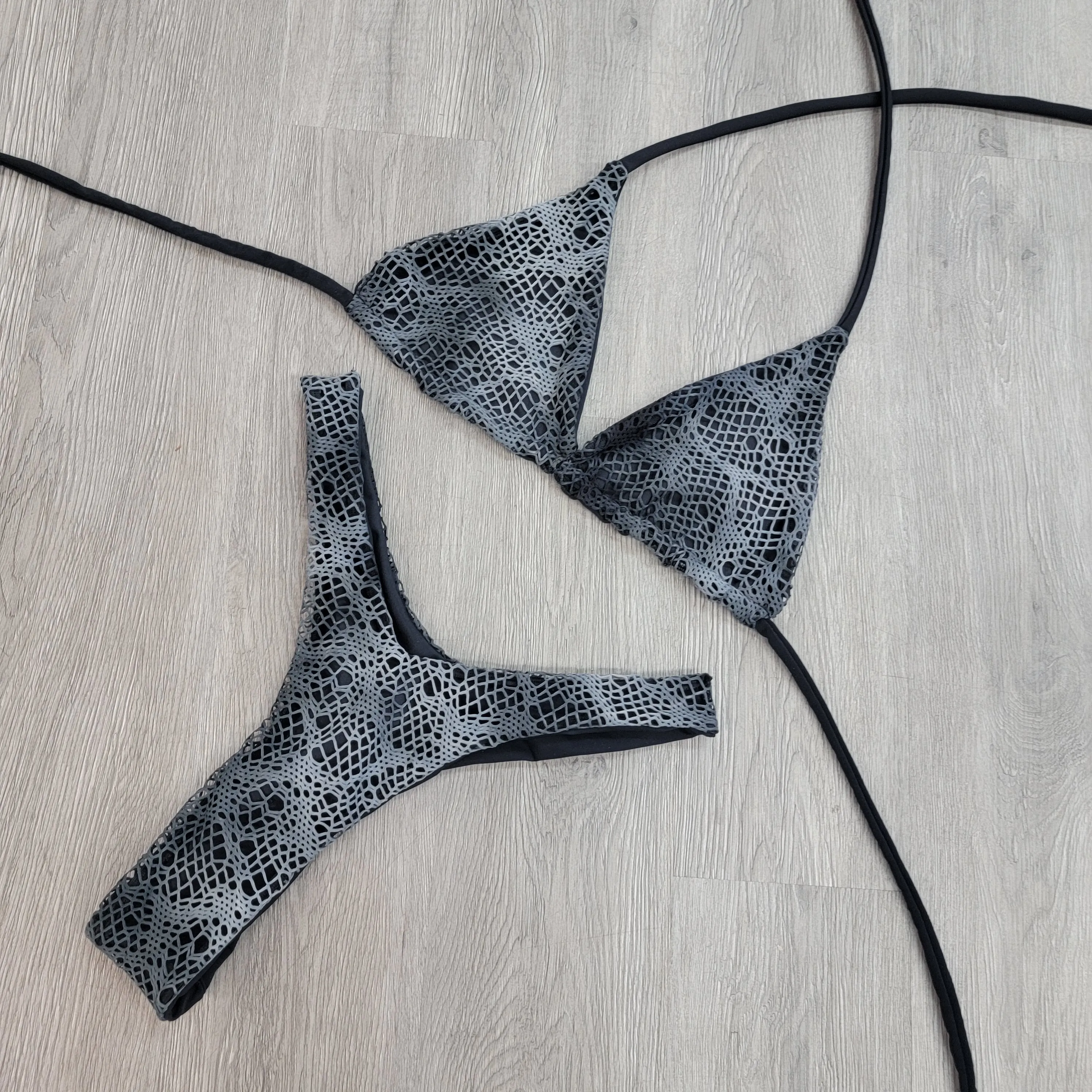 The Dark Web Scoop Bottoms