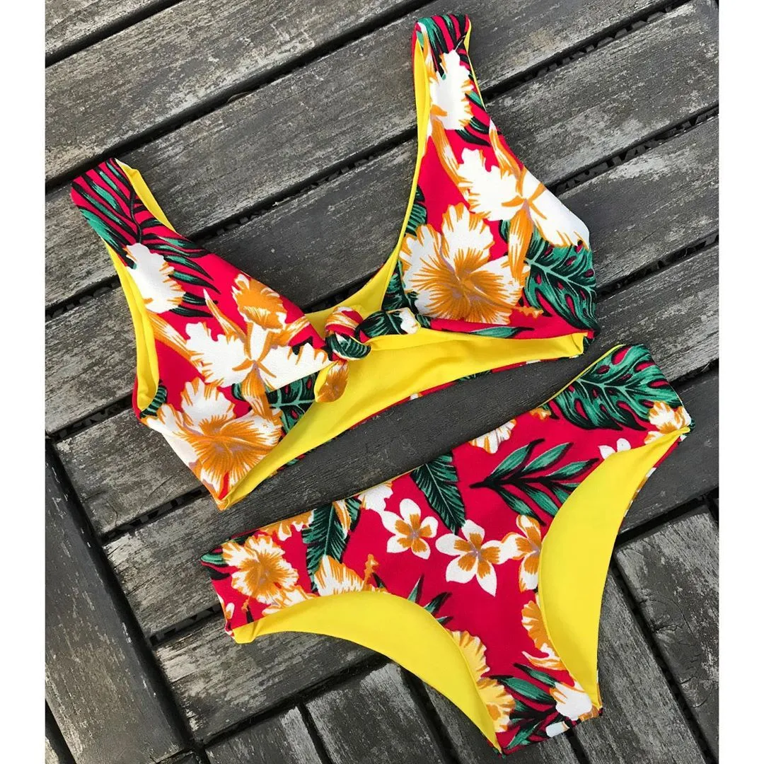 Tiny shredded print bikini sexy back strapping European style split swimsuit girl swimwear
