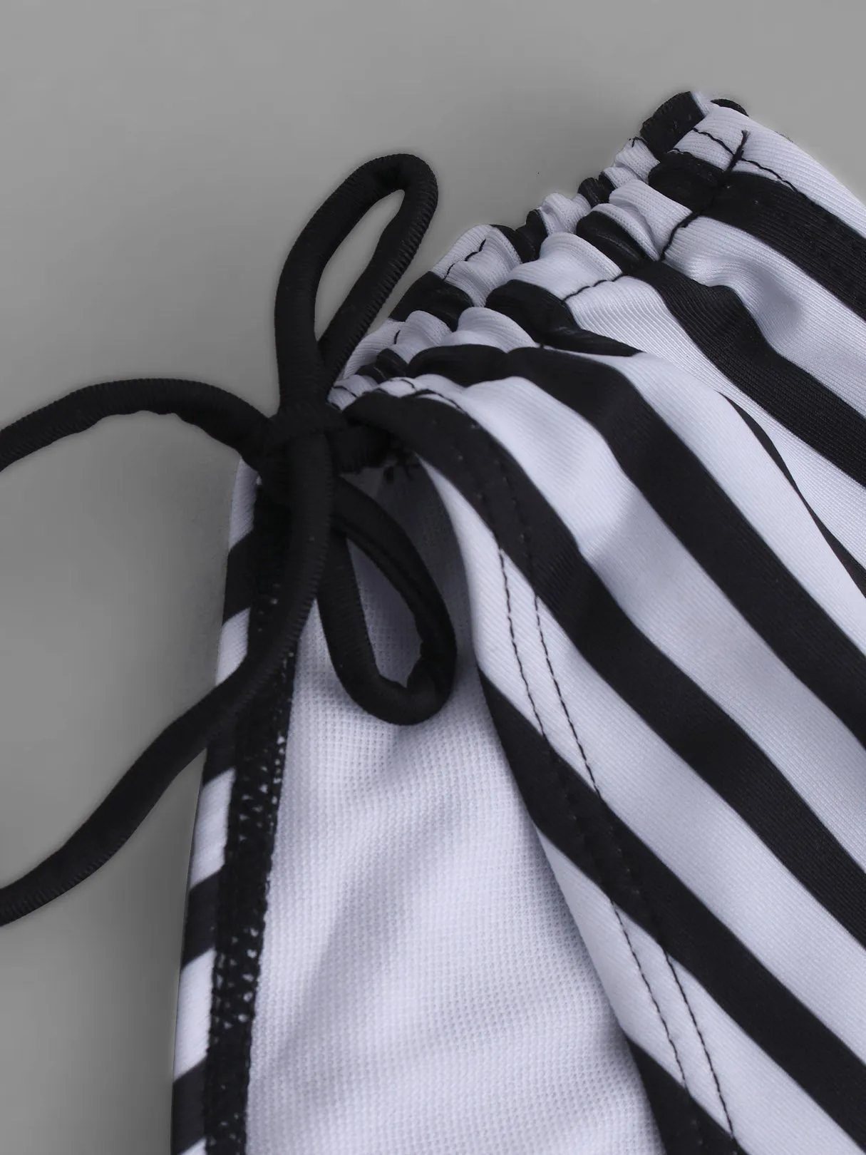 Wholesale Black & White Strapless Sleeveless Stripe Backless Self-Tie Bikinis
