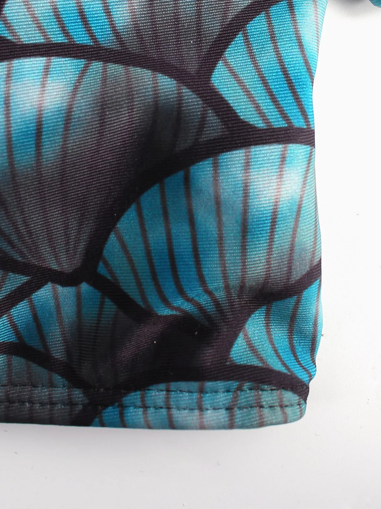 Wholesale Blue Off The Shoulder Short Sleeve Printed Two Piece Bikinis