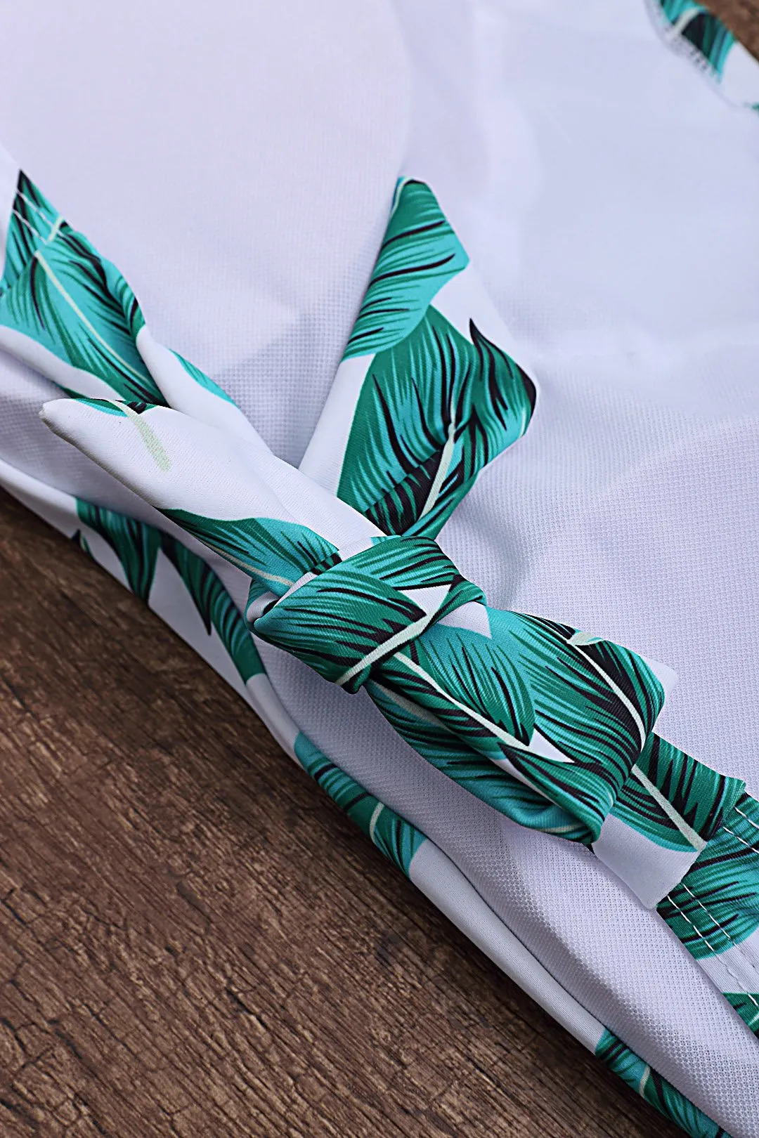 Wholesale Green Halter Sleeveless Floral Print Bikinis