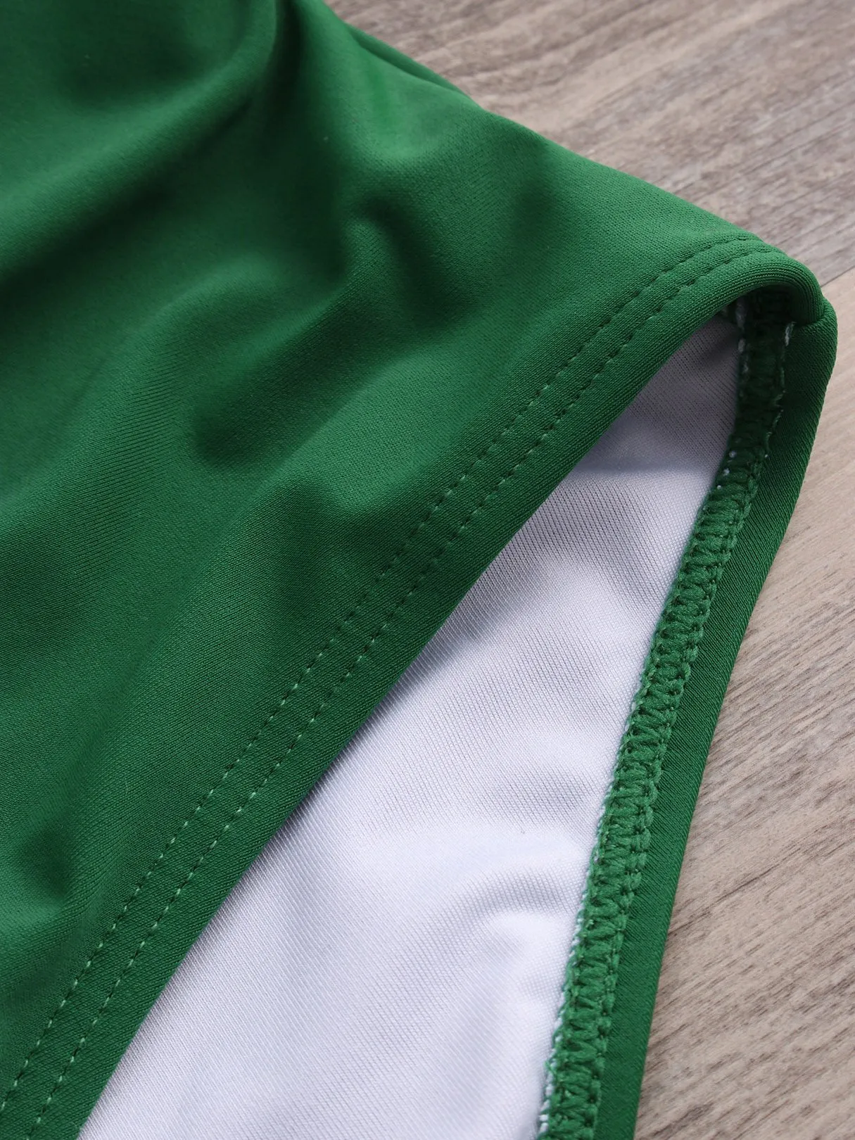 Wholesale Green V-Neck Sleeveless Floral Print Crossed Front Backless Cut Out Tie-Up Bikinis
