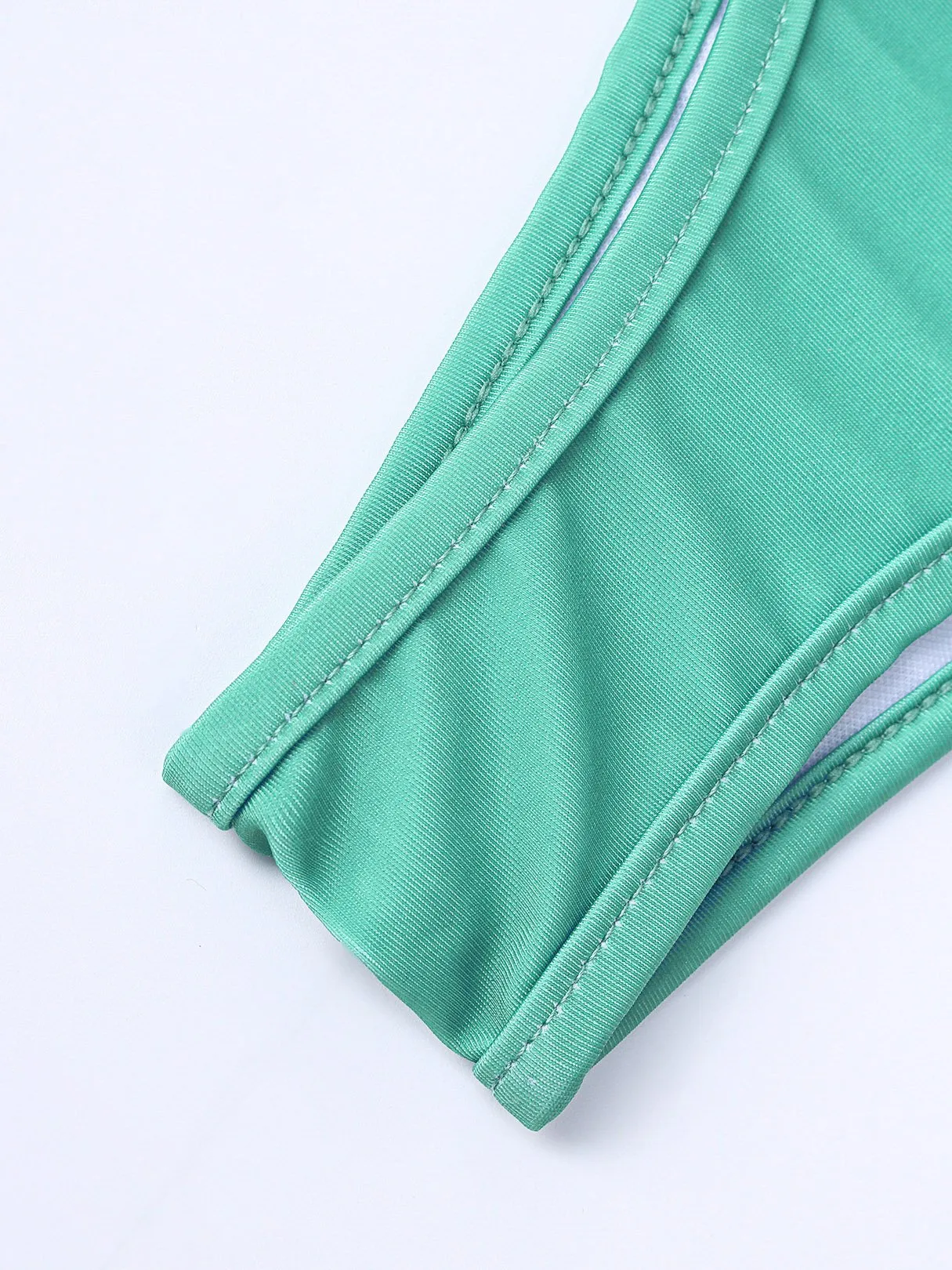 Wholesale Green V-Neck Sleeveless Plain Backless Cut Out Bikinis