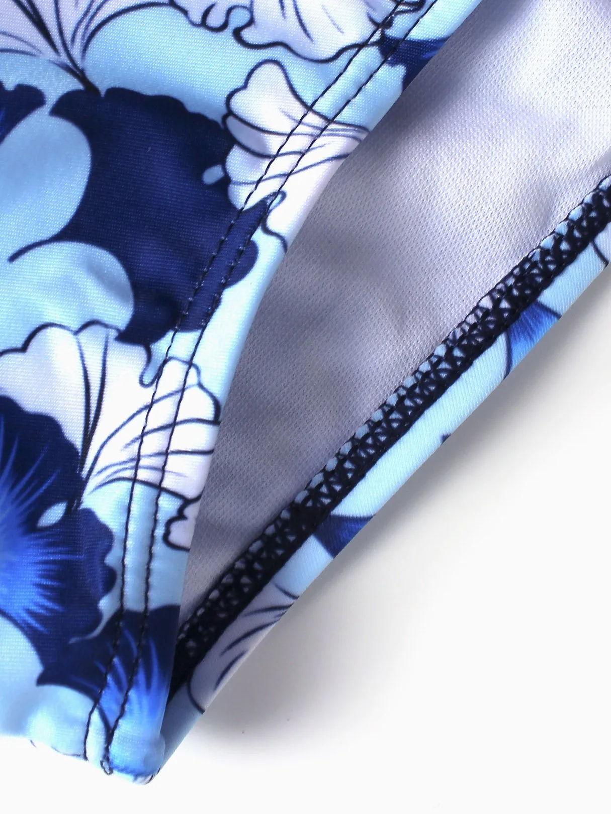 Wholesale Halter V-Neck Printed Backless Tie-Up Sleeveless 2 Piece Bikini