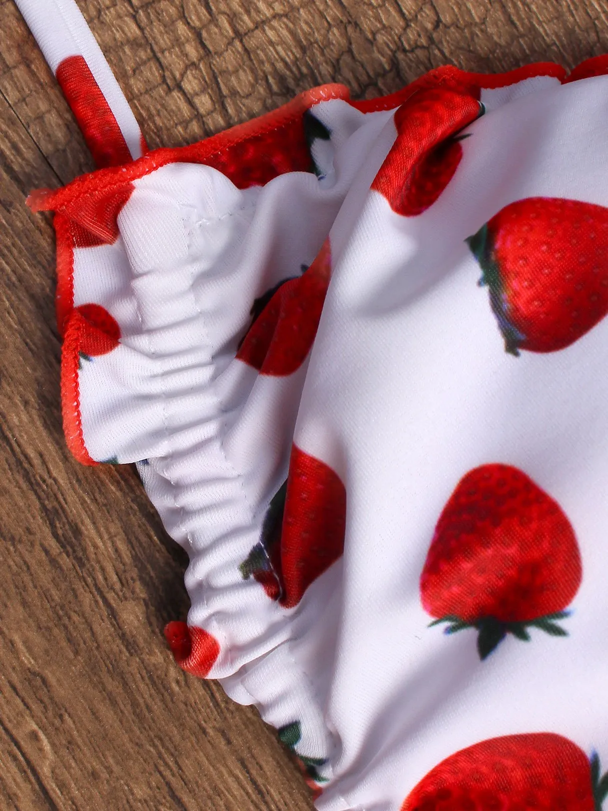 Wholesale Red V-Neck Sleeveless Printed Bikinis