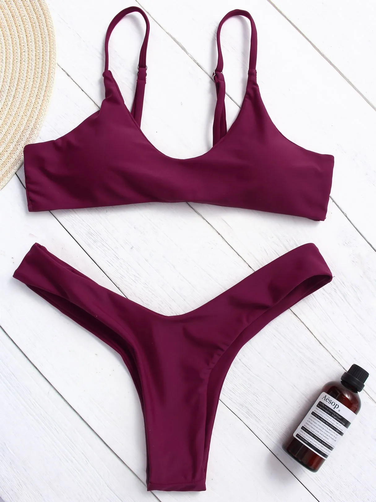Wholesale Scoop Neck Sleeveless Plain Backless Spaghetti Strap Bikinis